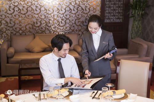 酒店餐厅点菜服务指南 从标准流程到高效客户体验